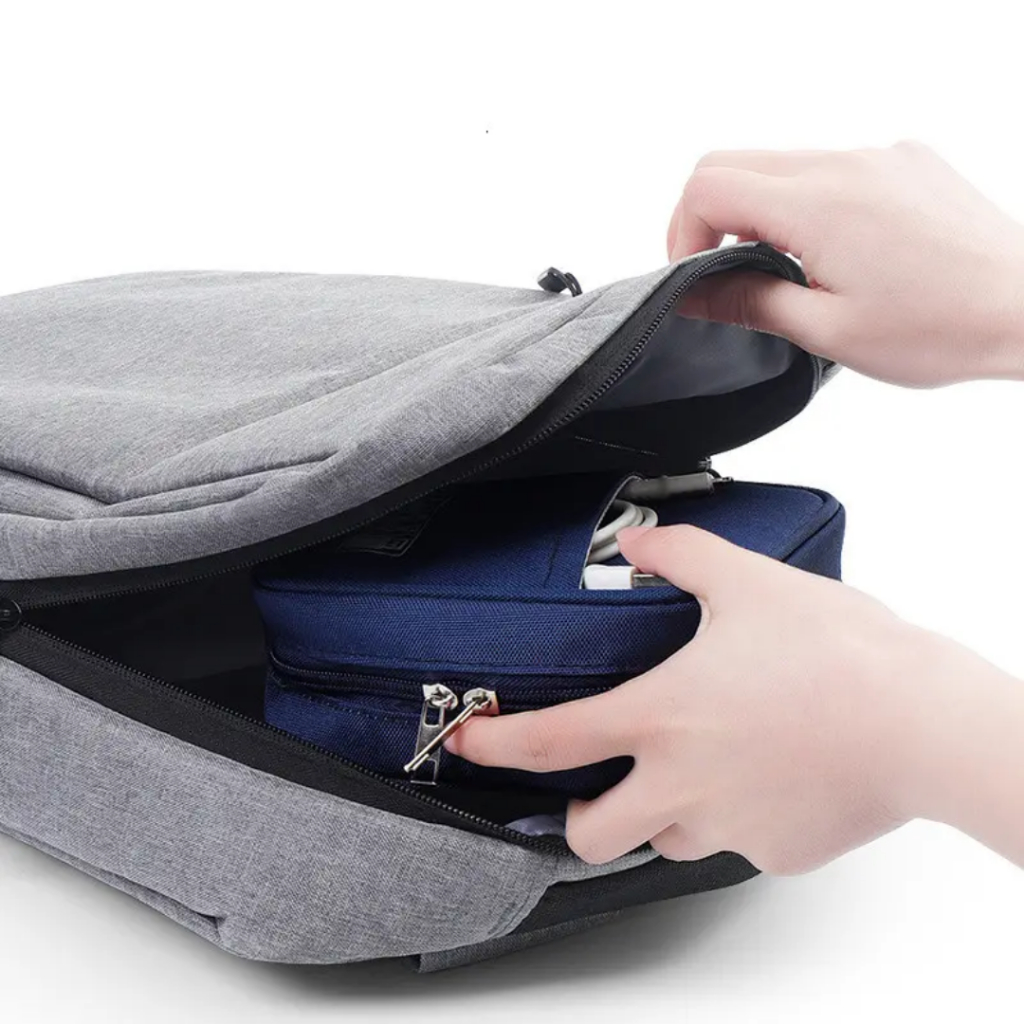 Pouch Travel Serbaguna Multifungsi – Tas Kosmetik & Organizer Powerbank Unisex Waterproof